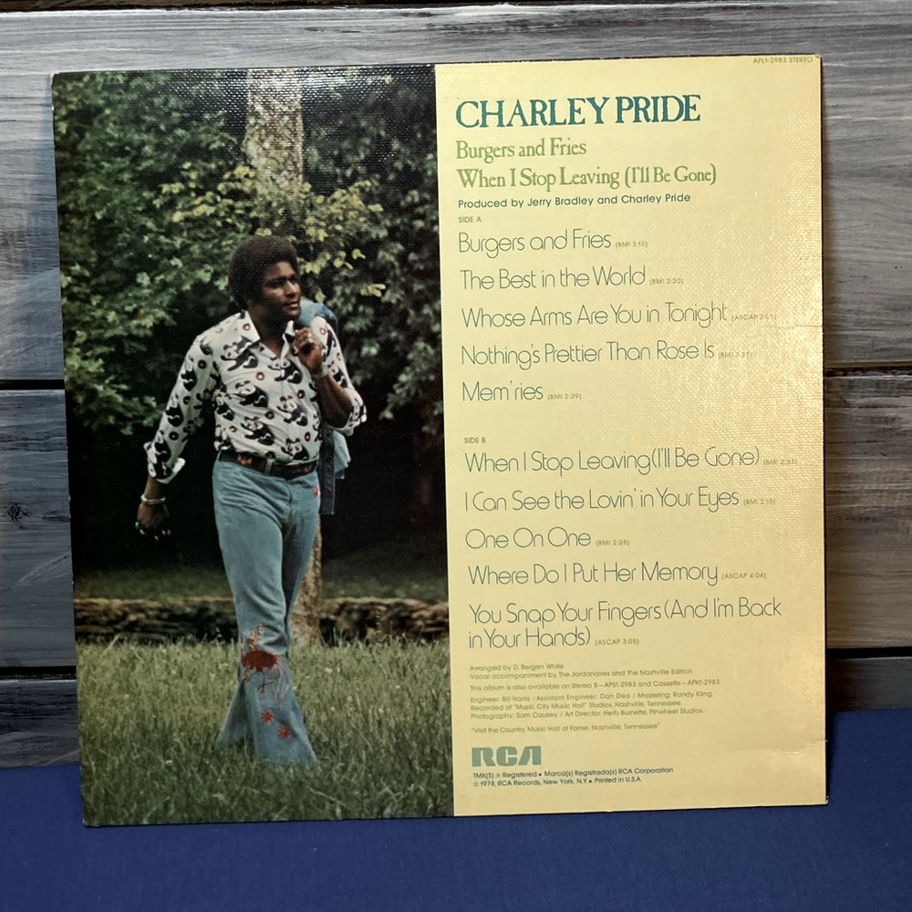 🎶 CHARLIE PRIDE “BURGERS AND FRIES” 1971 VINYL RECORD 🎶